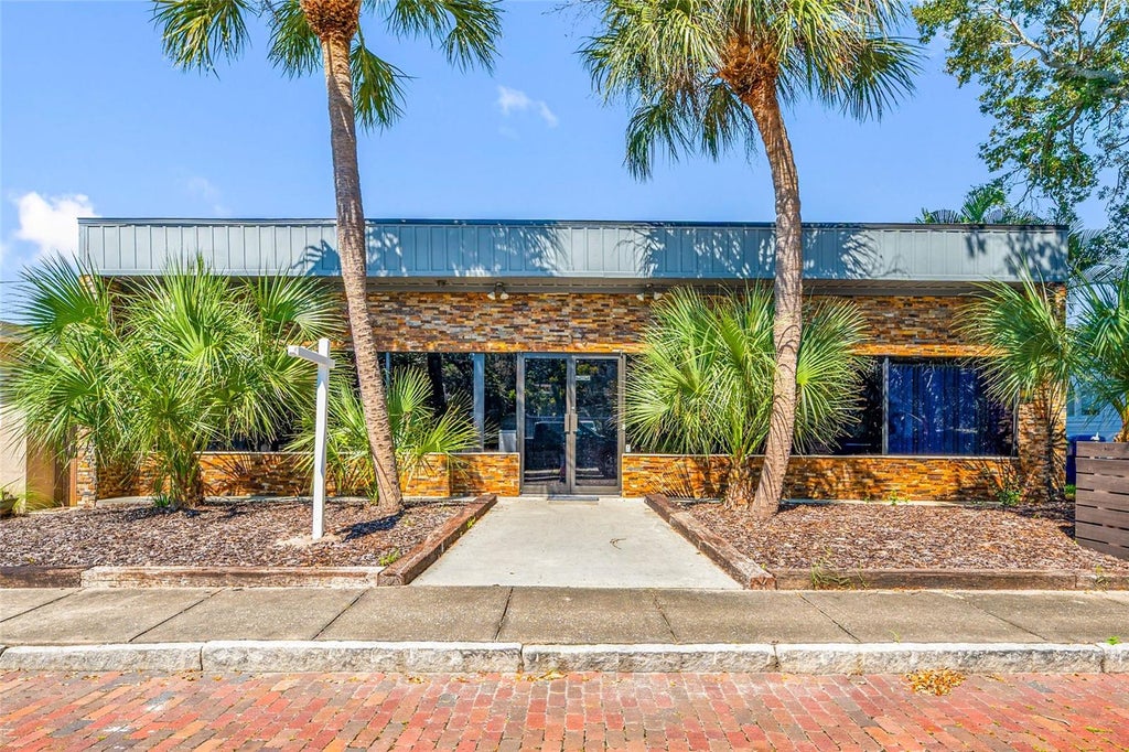 Photo of 710 1st Avenue SW, Largo, FL 33770 (MLS # TB8559560)