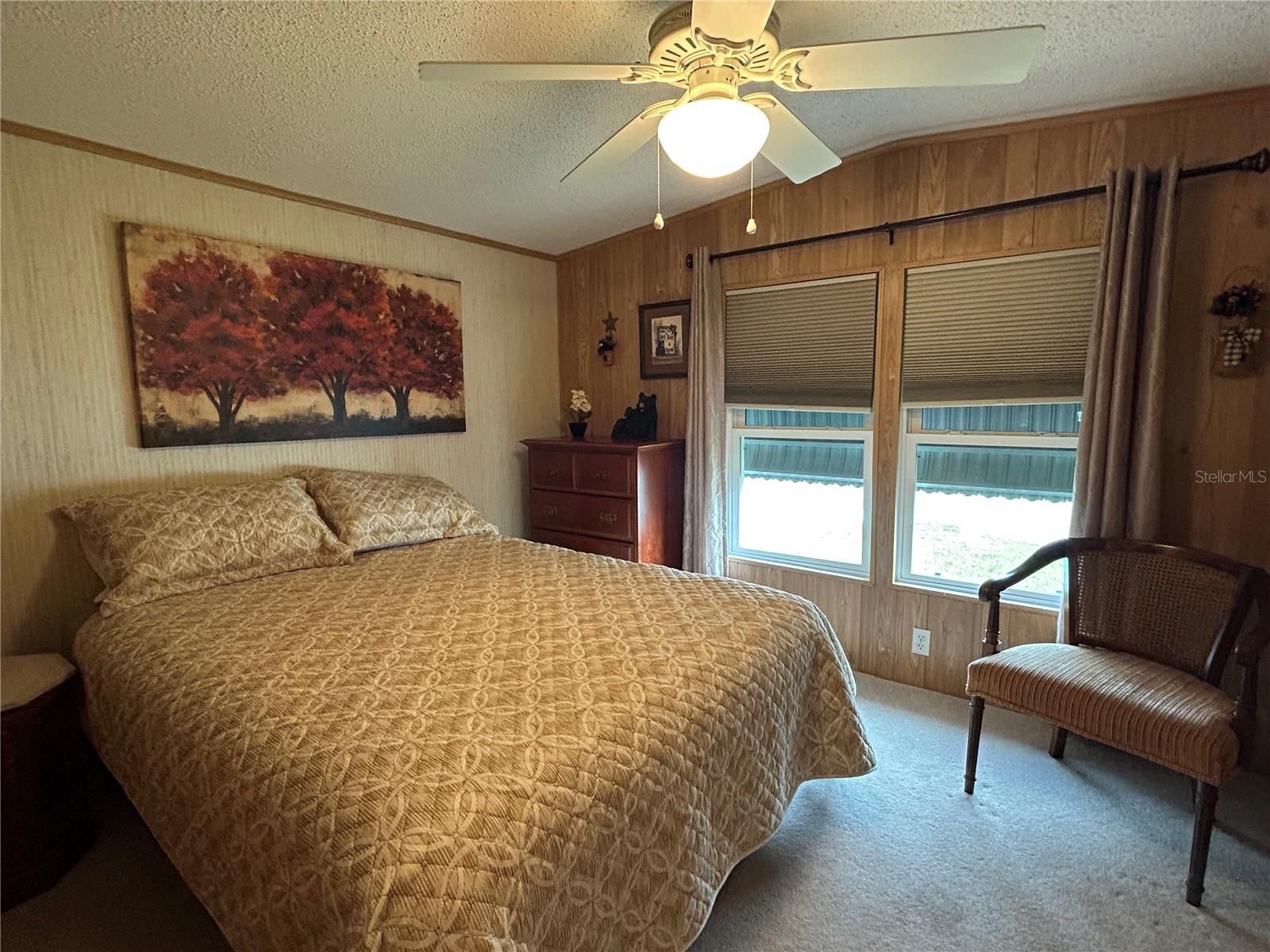 TWIN FOUNTAINS INC A COND MHP CB 3 PG 33 - Residential Lease