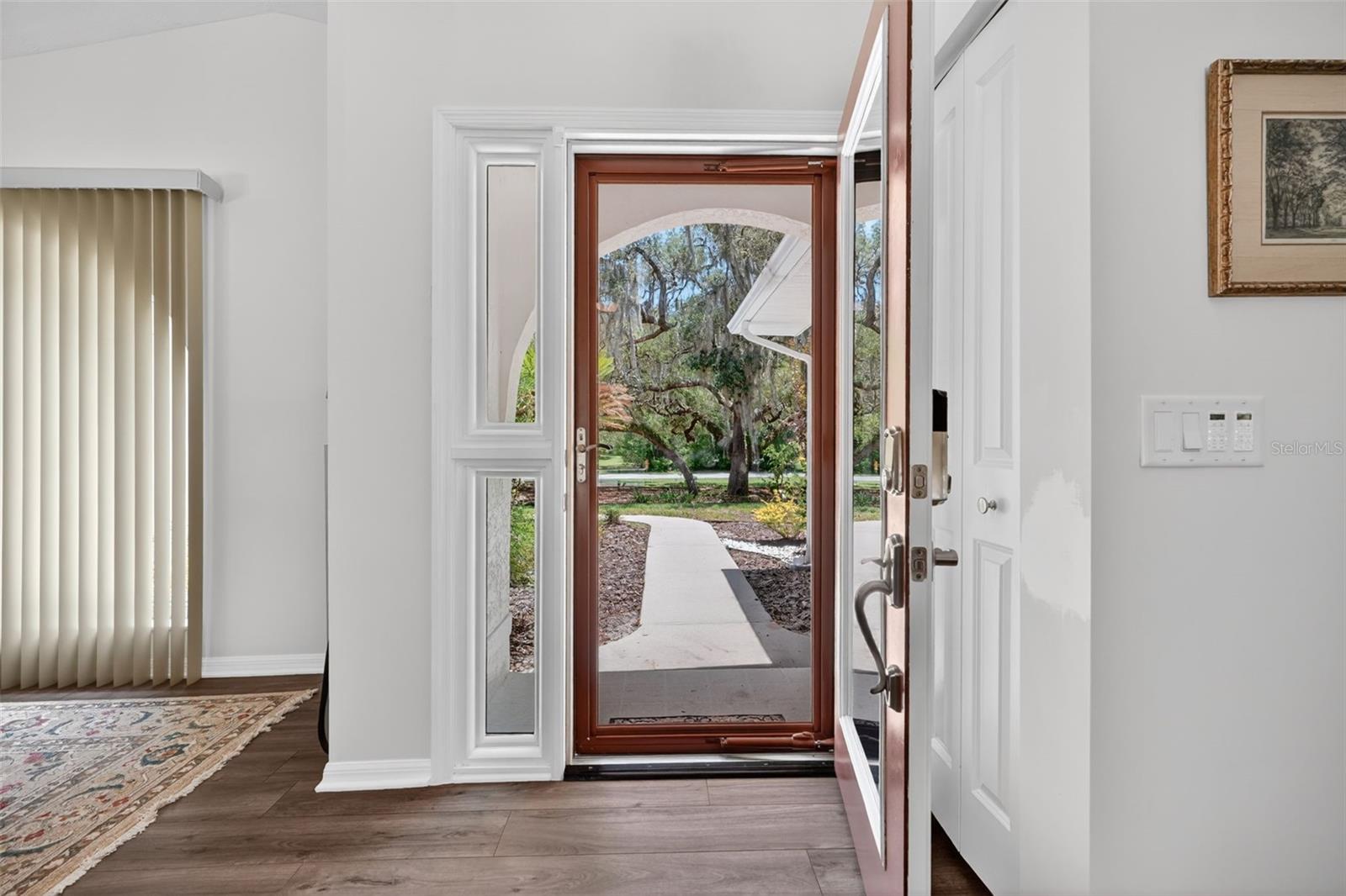 HAMPTON HILLS - Residential