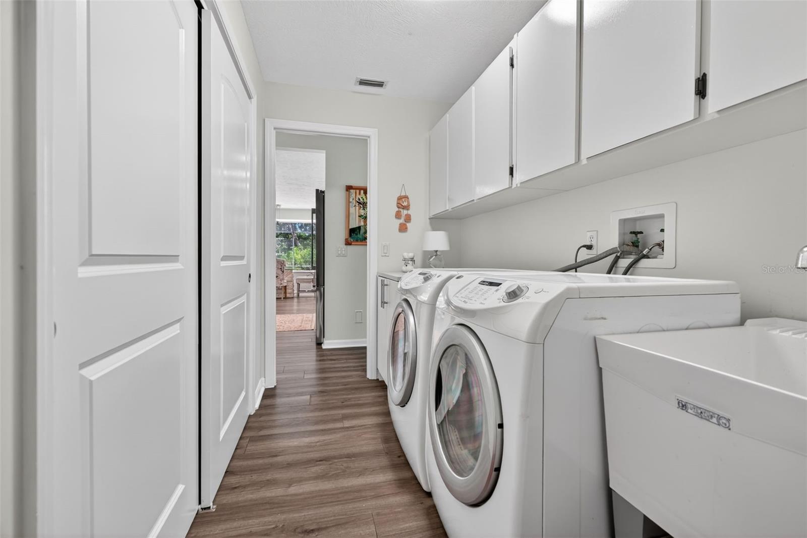 HAMPTON HILLS - Residential