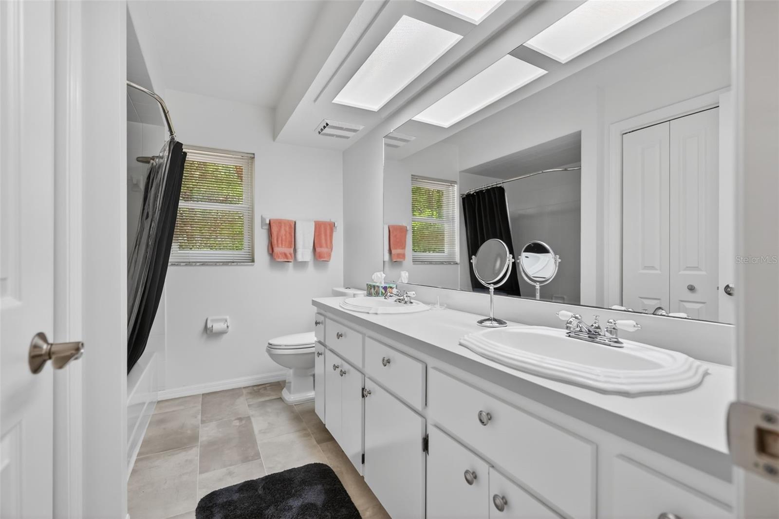 HAMPTON HILLS - Residential