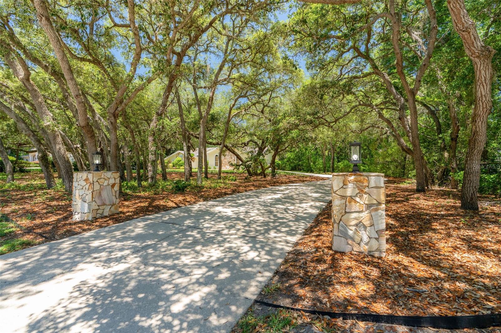 HAMPTON HILLS - Residential