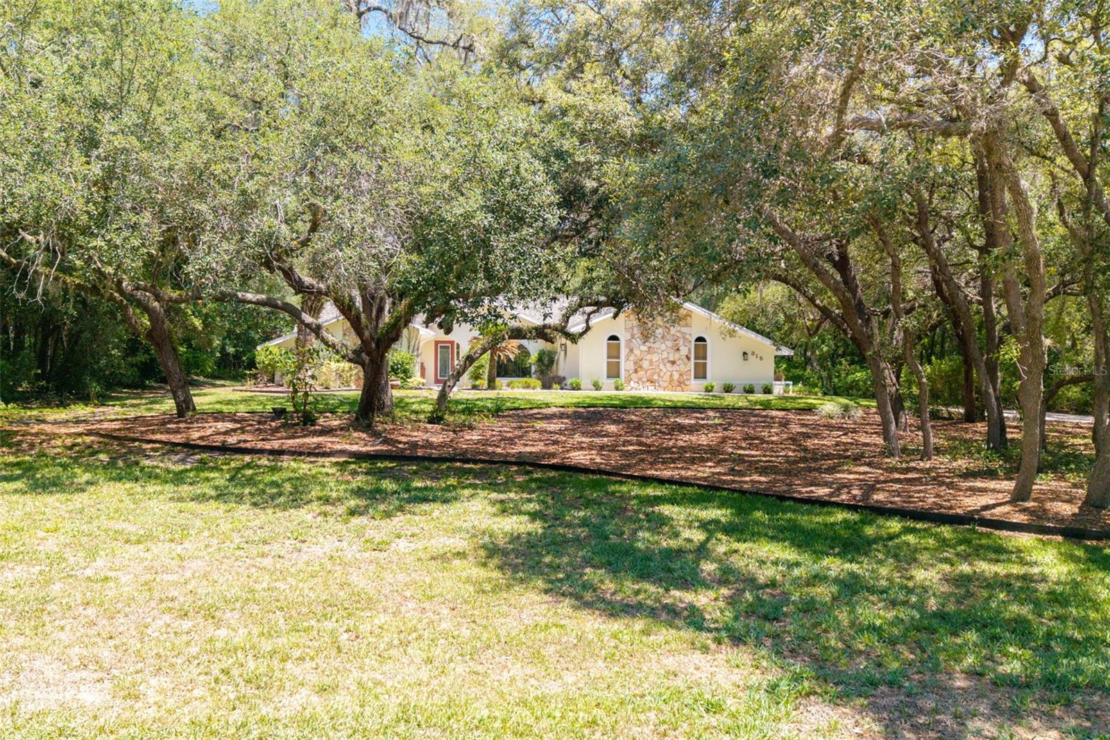HAMPTON HILLS - Residential