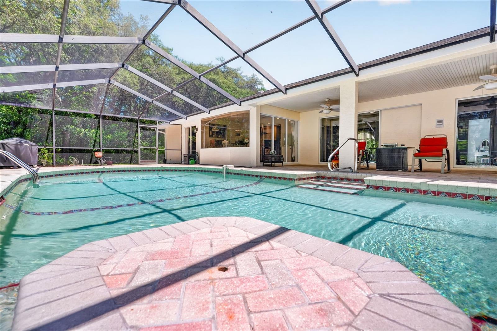 HAMPTON HILLS - Residential