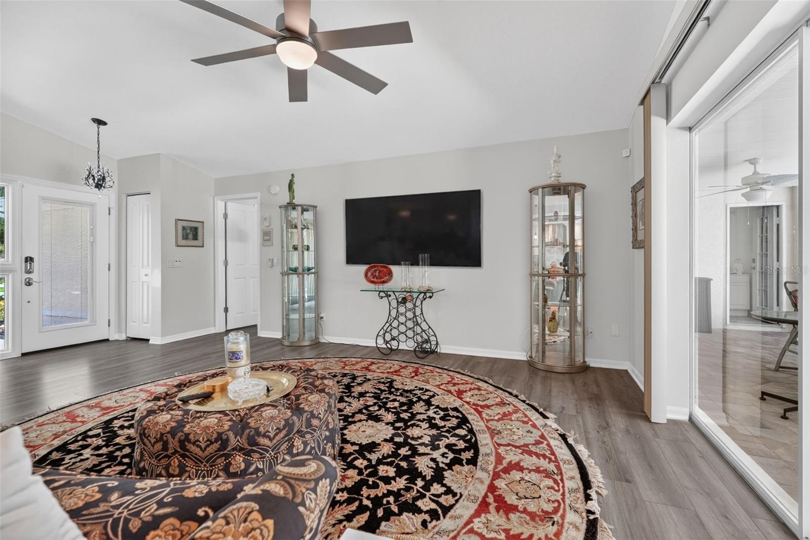 HAMPTON HILLS - Residential