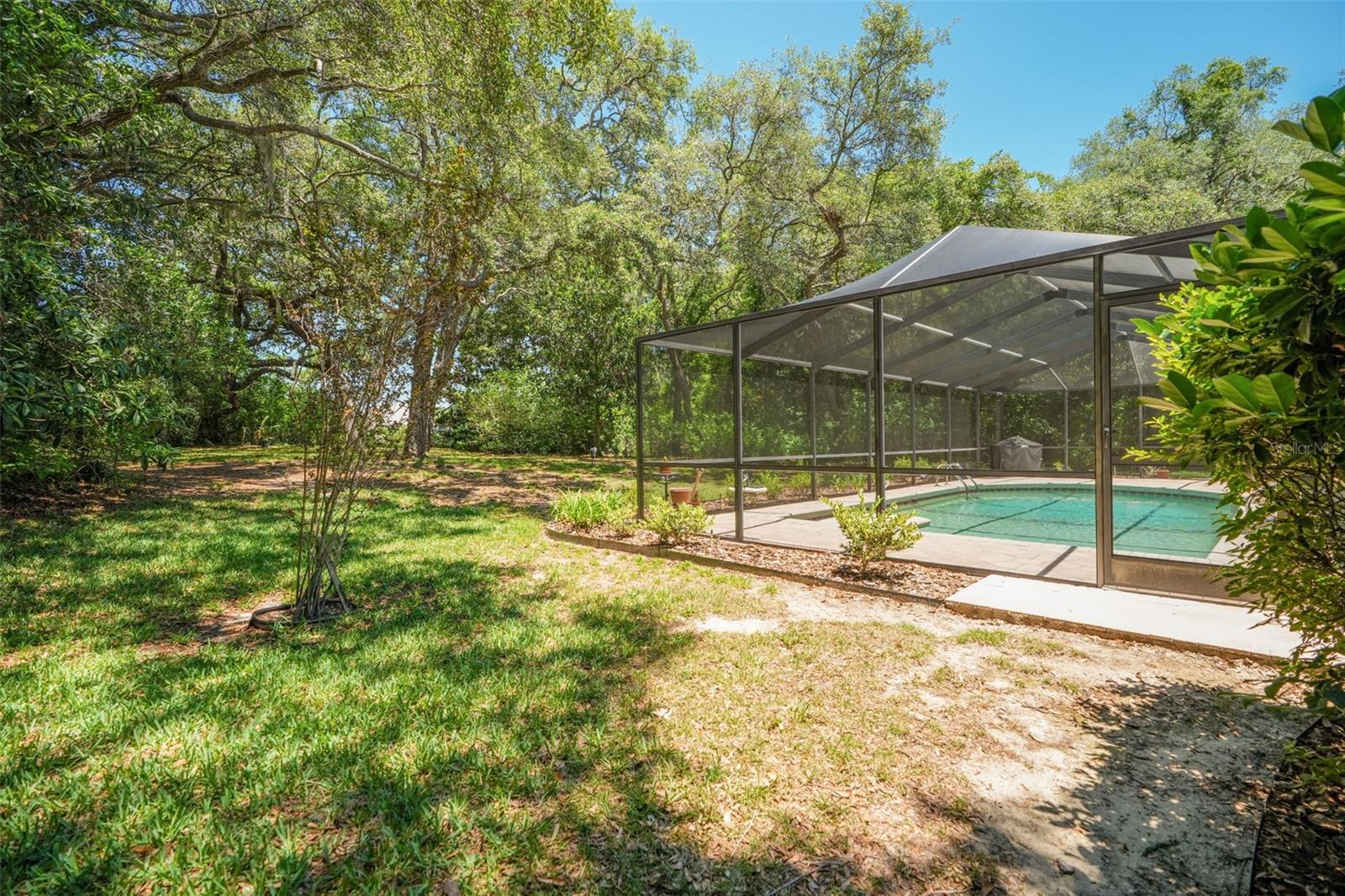 HAMPTON HILLS - Residential