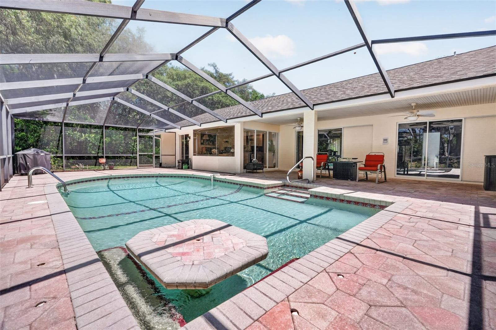 HAMPTON HILLS - Residential