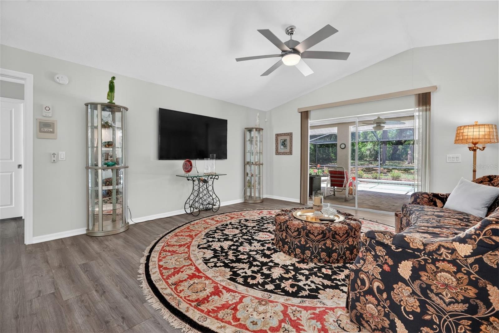 HAMPTON HILLS - Residential