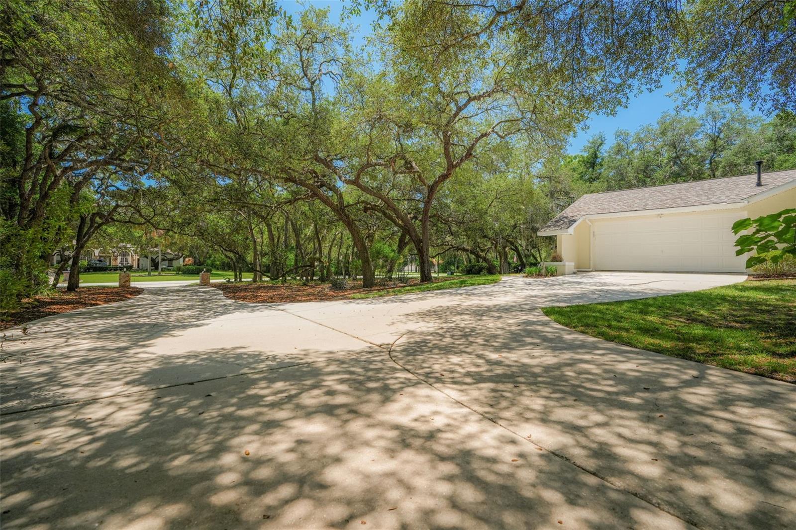 HAMPTON HILLS - Residential