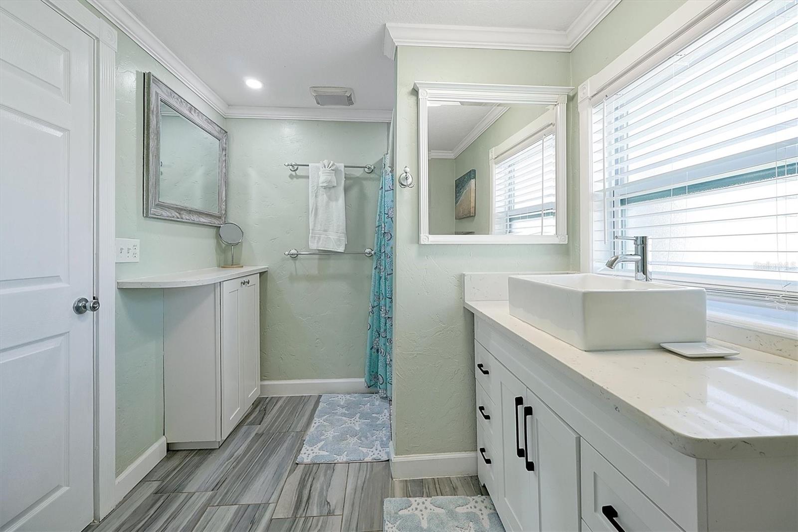 PIRATES POINT MINOR SUBDIVISI - Commercial Sale