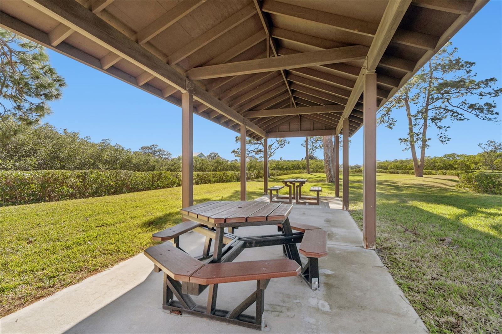 SUNSET BAY TARPON SPGS - Residential