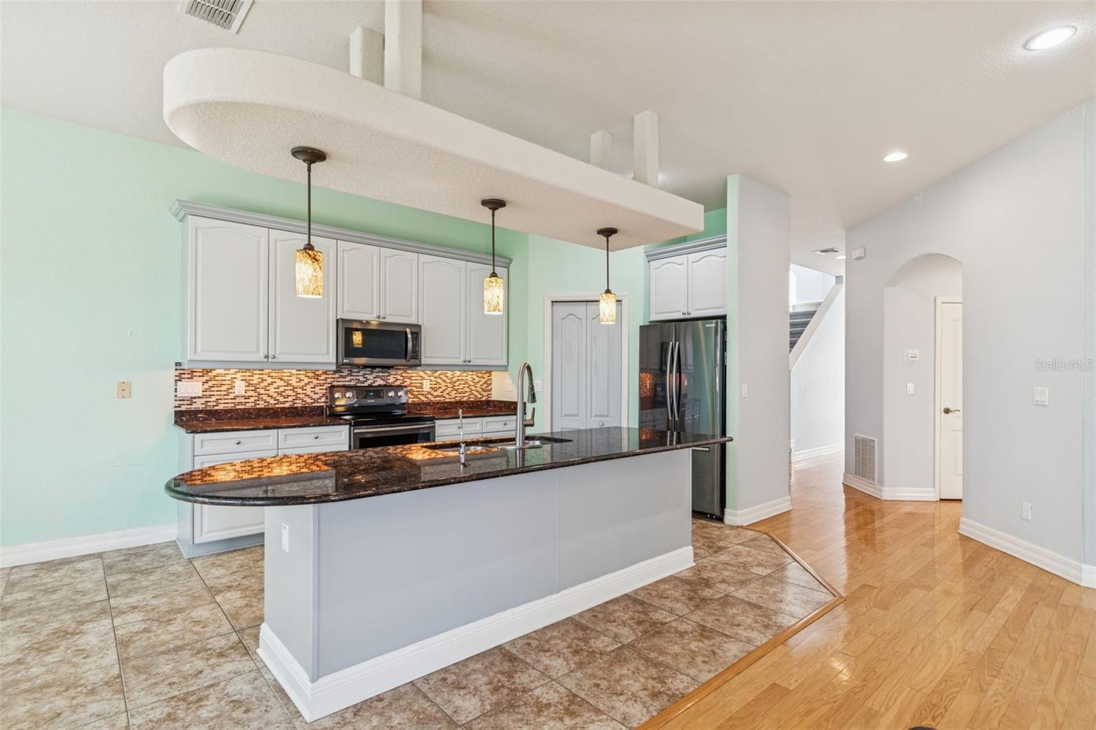 SUNSET BAY TARPON SPGS - Residential