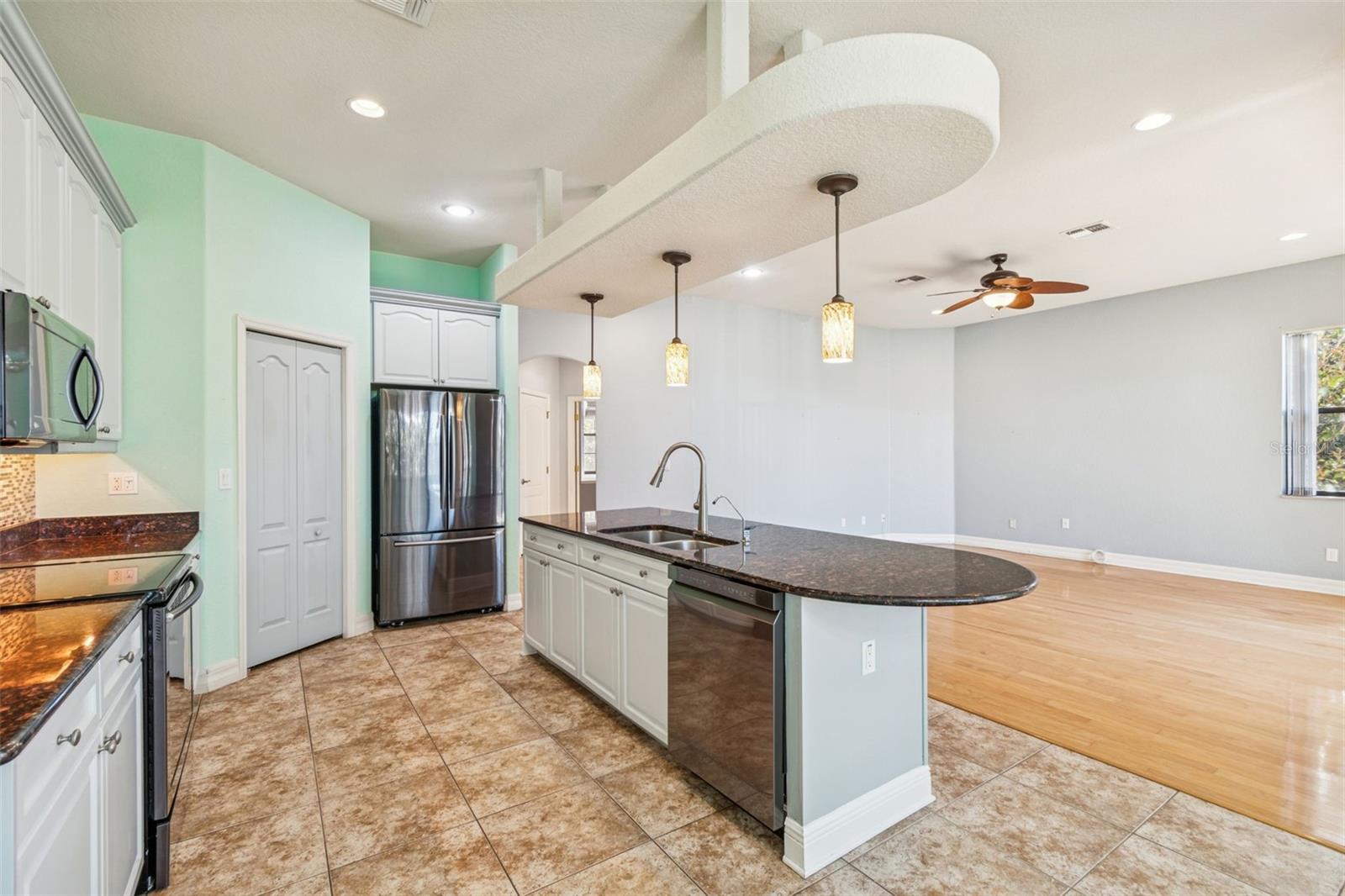 SUNSET BAY TARPON SPGS - Residential