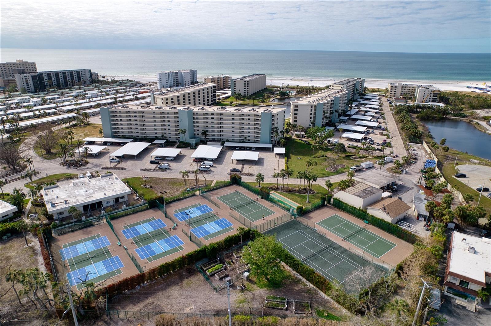 GULF & BAY CLUB PH 6 - Residential