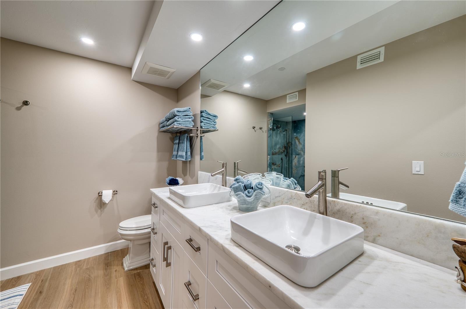 GULF & BAY CLUB PH 6 - Residential