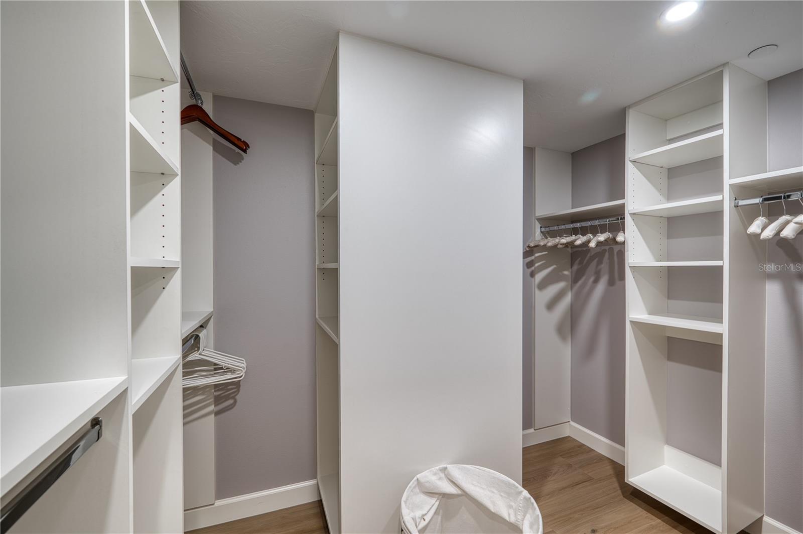 GULF & BAY CLUB PH 6 - Residential