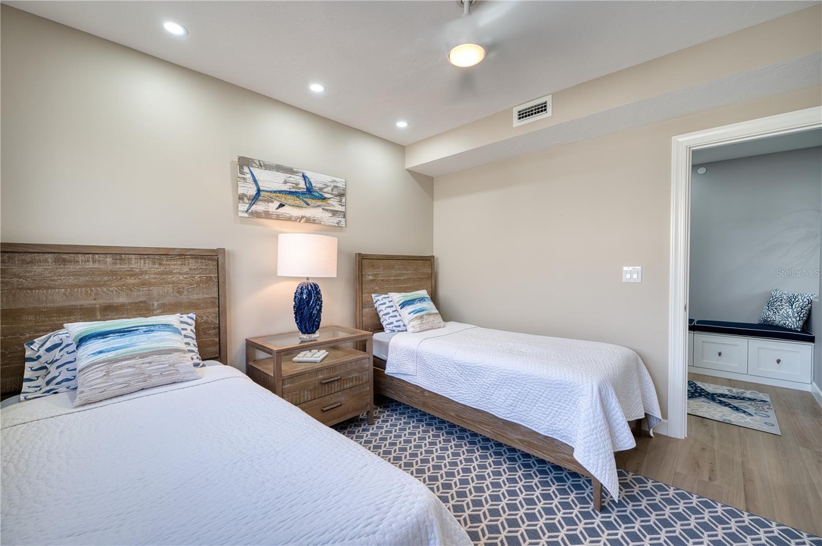 GULF & BAY CLUB PH 6 - Residential