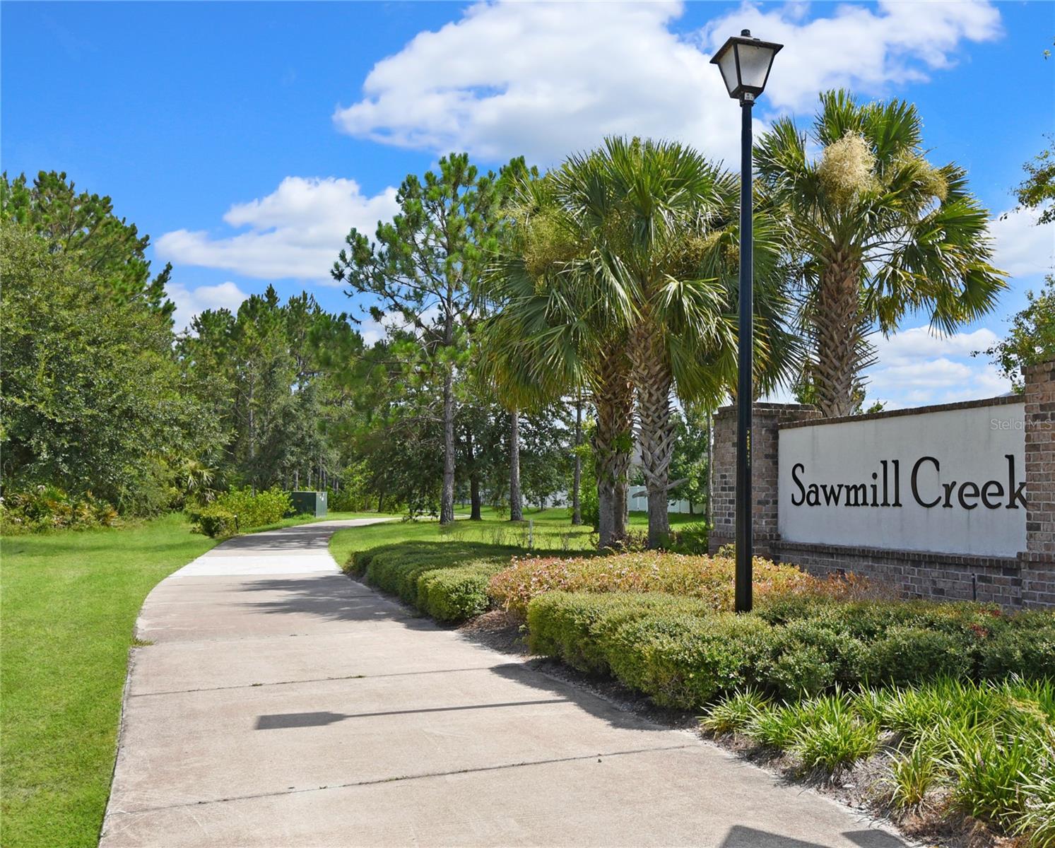 18 OAKLEAF WAY