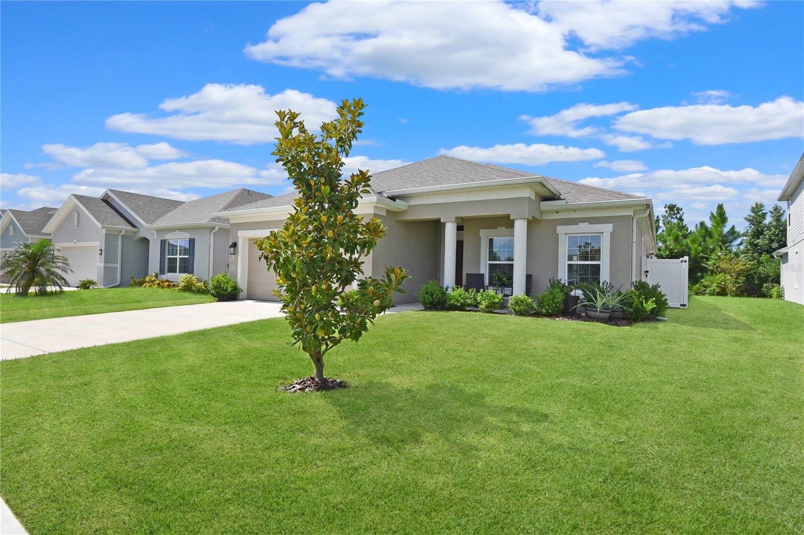 18 OAKLEAF WAY