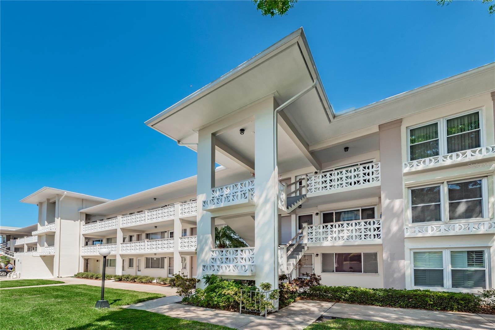 Welcome to Unit 2-309 at the highly sought-after Kalmia Condos in Clearwater! This well-maintained 2-bedroom, 2-bathroom condo offers the perfect blend of comfort, style, and location.
Located on the 3rd floor, this unit boasts the best views in the community — overlooking the serene park and sparkling pool from your private living space. Enjoy peace of mind with updated windows and a newer water heater, along with a brand-new roof installed on the building in April.
Inside, you'll find a spacious and light-filled layout featuring tile and laminate flooring throughout, making it both stylish and easy to maintain. The bedrooms are generously sized with ample closet space, and both bathrooms are well-appointed for everyday convenience.
Kalmia Condos offers a vibrant 55+ community with fantastic amenities including a clubhouse, pool, shuffleboard courts, and lush green spaces — all in a prime Clearwater location just minutes from beaches, shopping, dining, and more.
Don’t miss your chance to own this top-floor gem with unbeatable views and updates that matter!