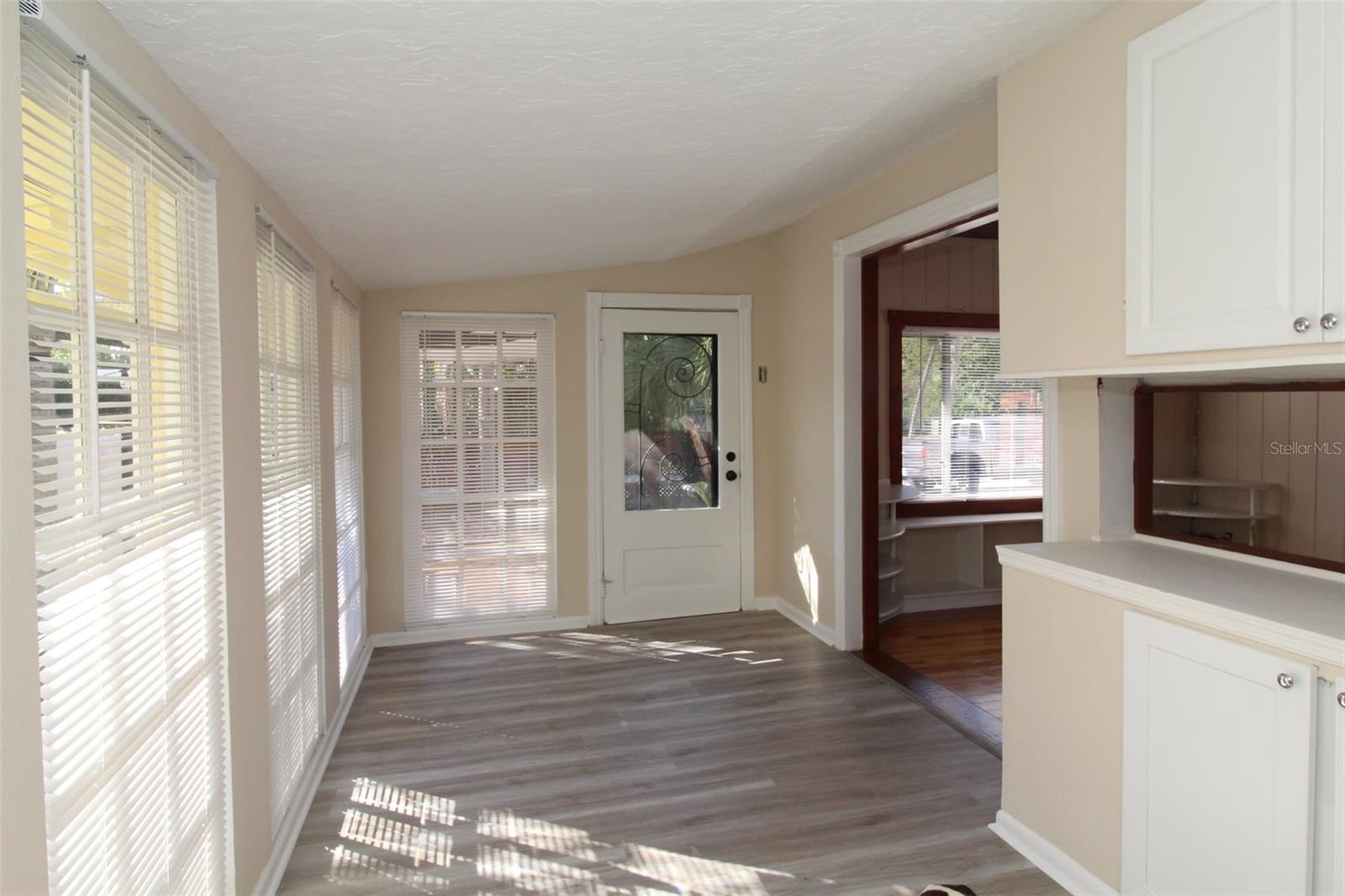 SIESTA - Residential Lease