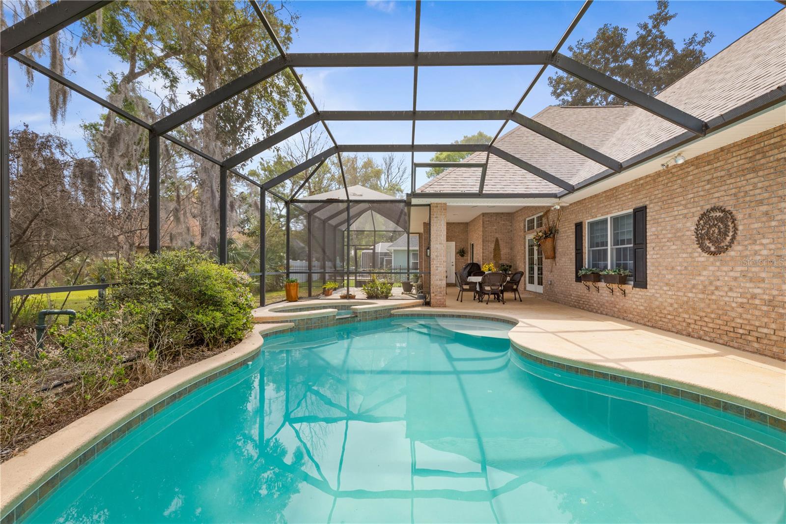 FAIRCHILD OAKS - Residential