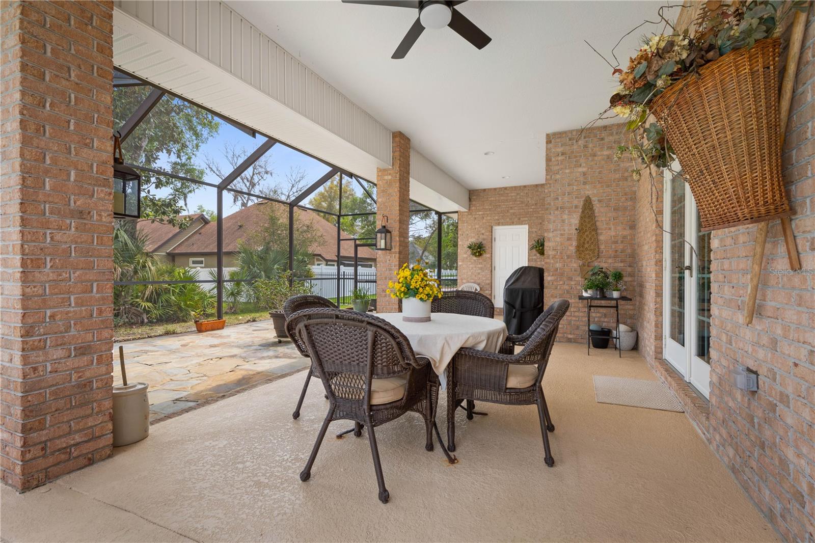 FAIRCHILD OAKS - Residential