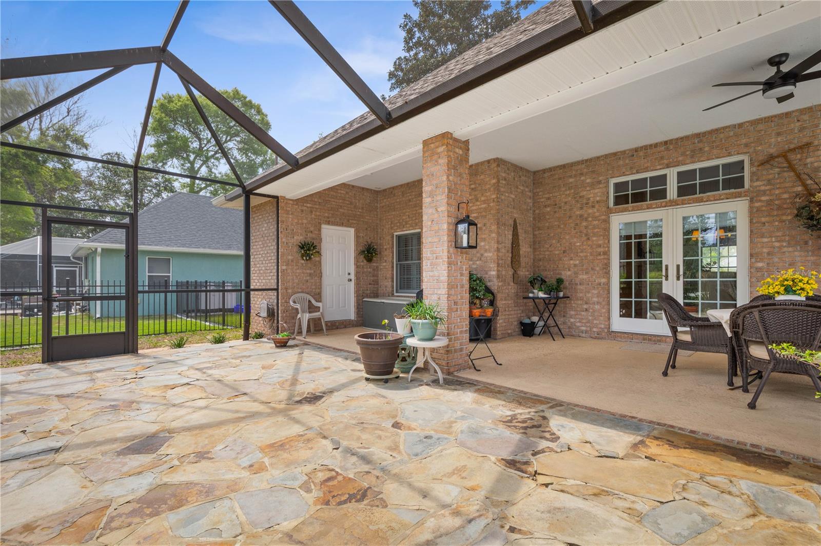 FAIRCHILD OAKS - Residential