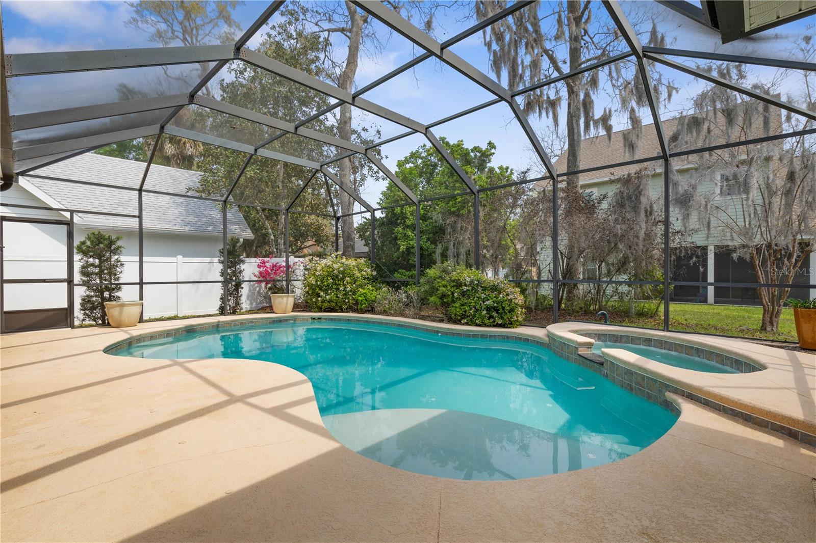 FAIRCHILD OAKS - Residential