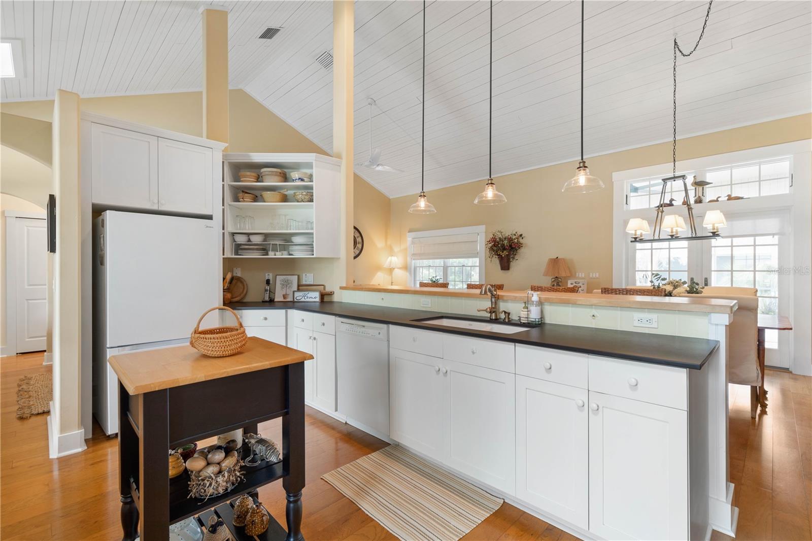 FAIRCHILD OAKS - Residential