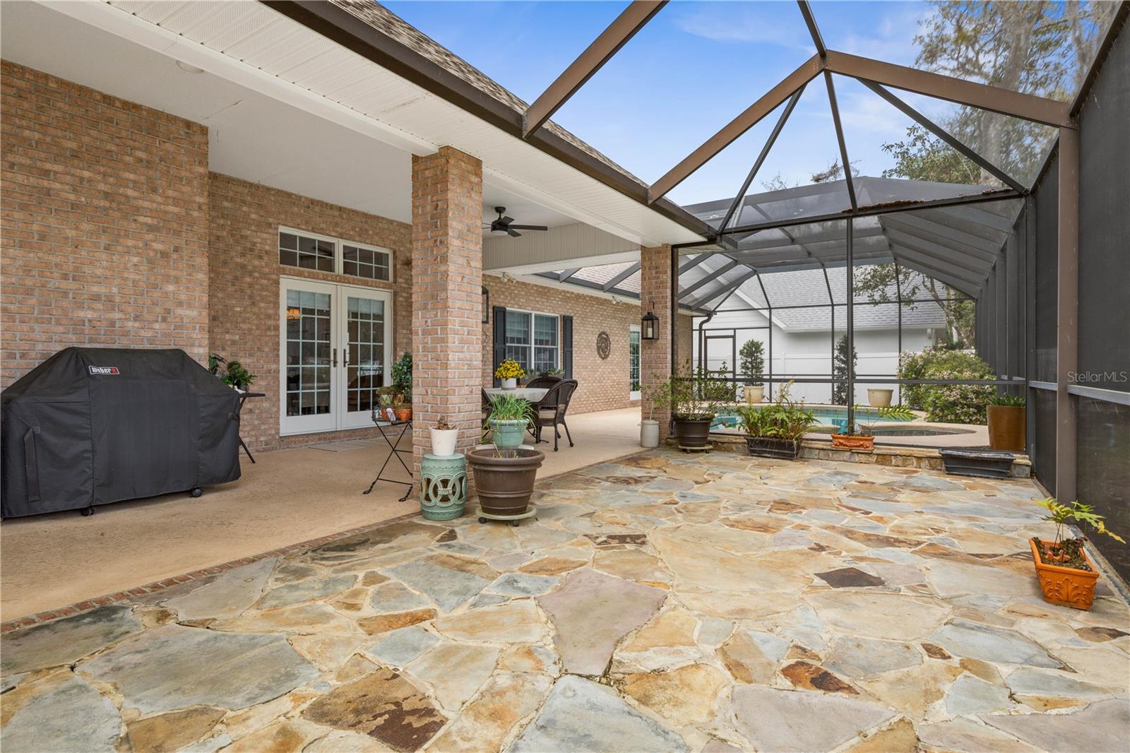 FAIRCHILD OAKS - Residential