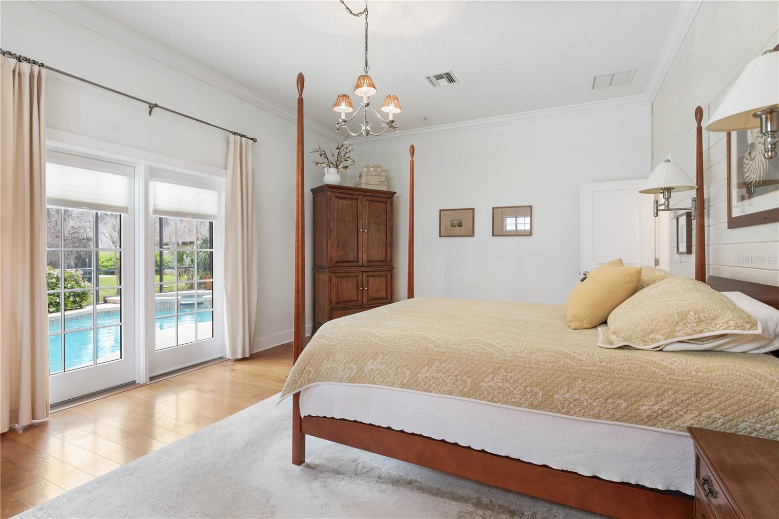 FAIRCHILD OAKS - Residential