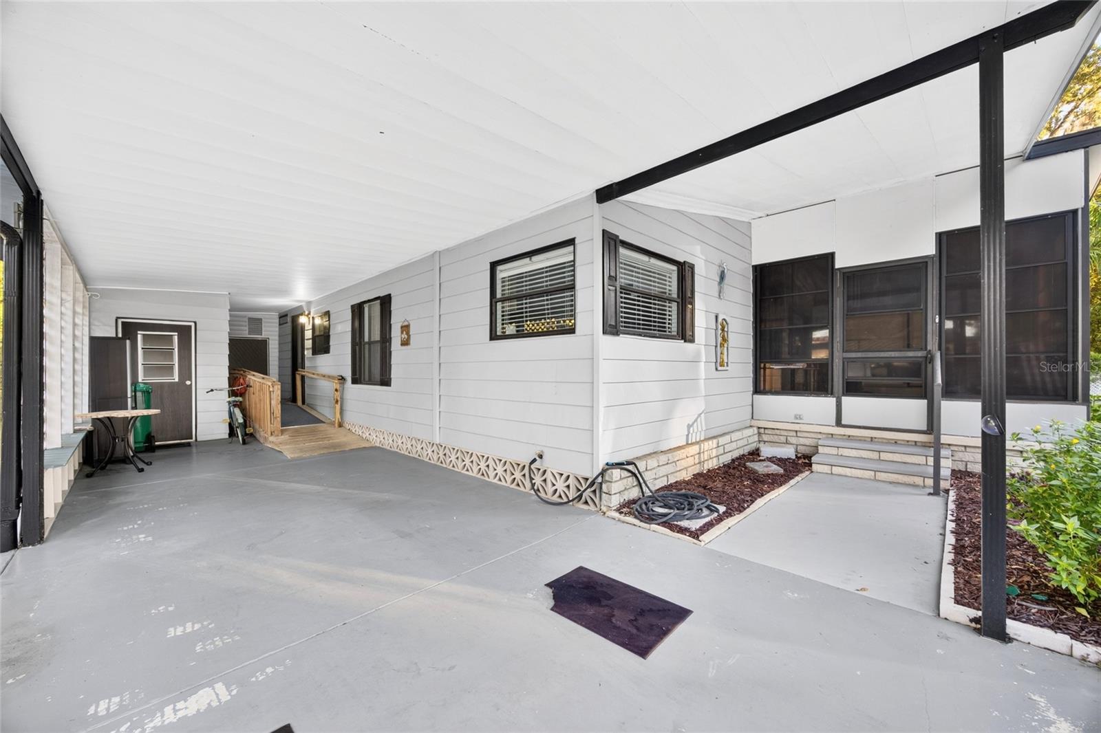 305 S TIMBER TRAIL