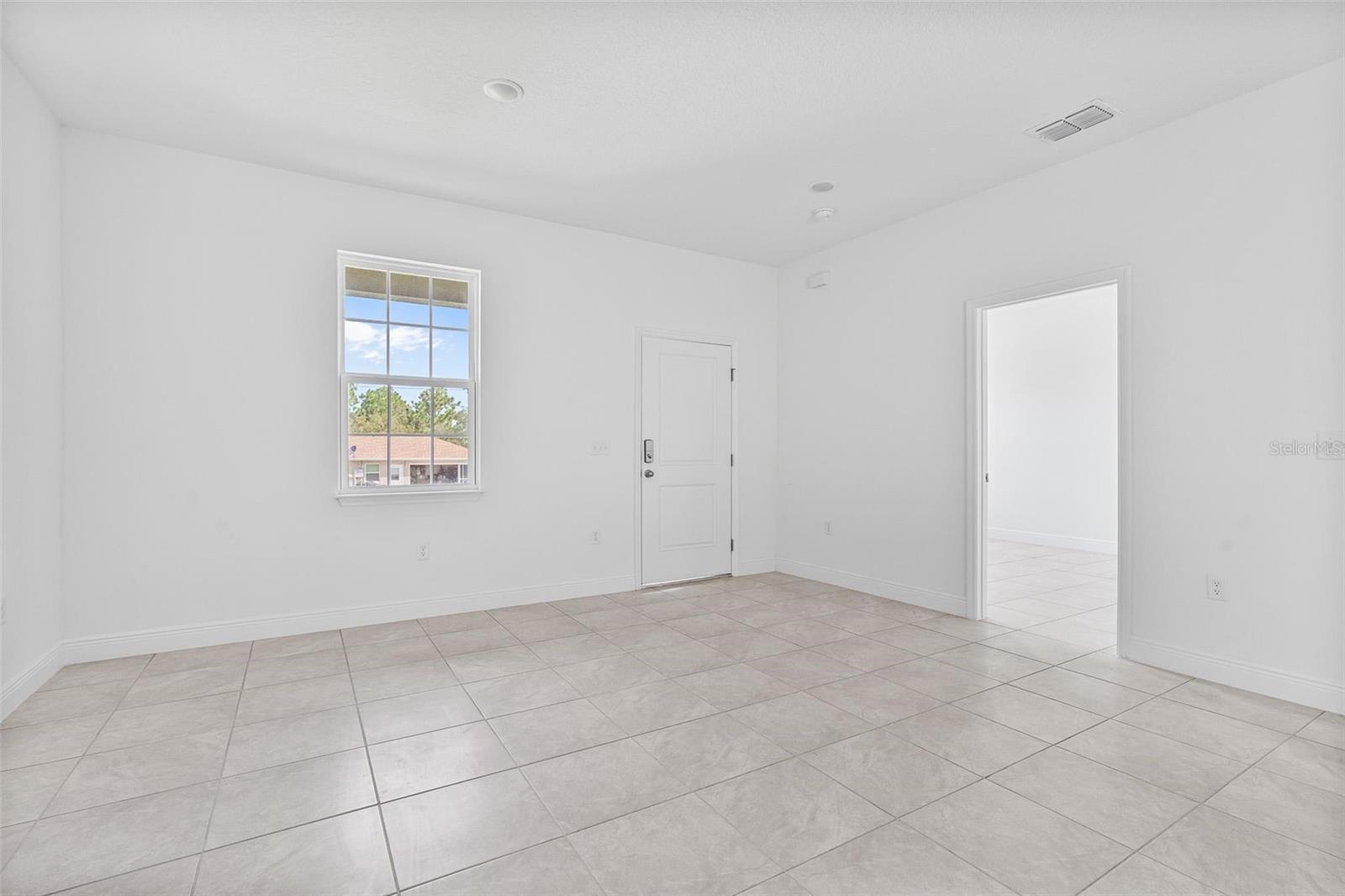 2701 W TRACY COURT