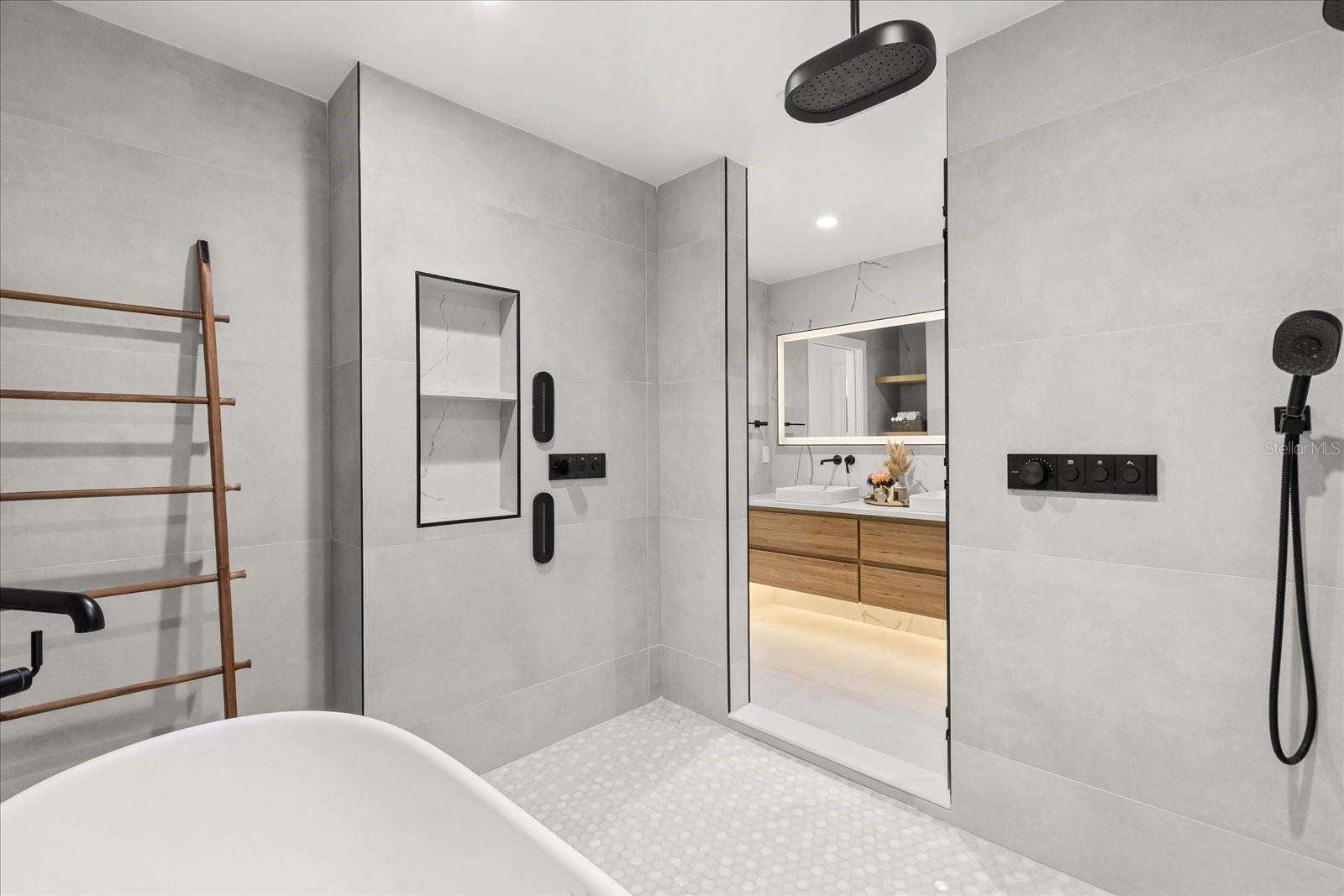 LAWTON LAWRENCE SUB - Residential