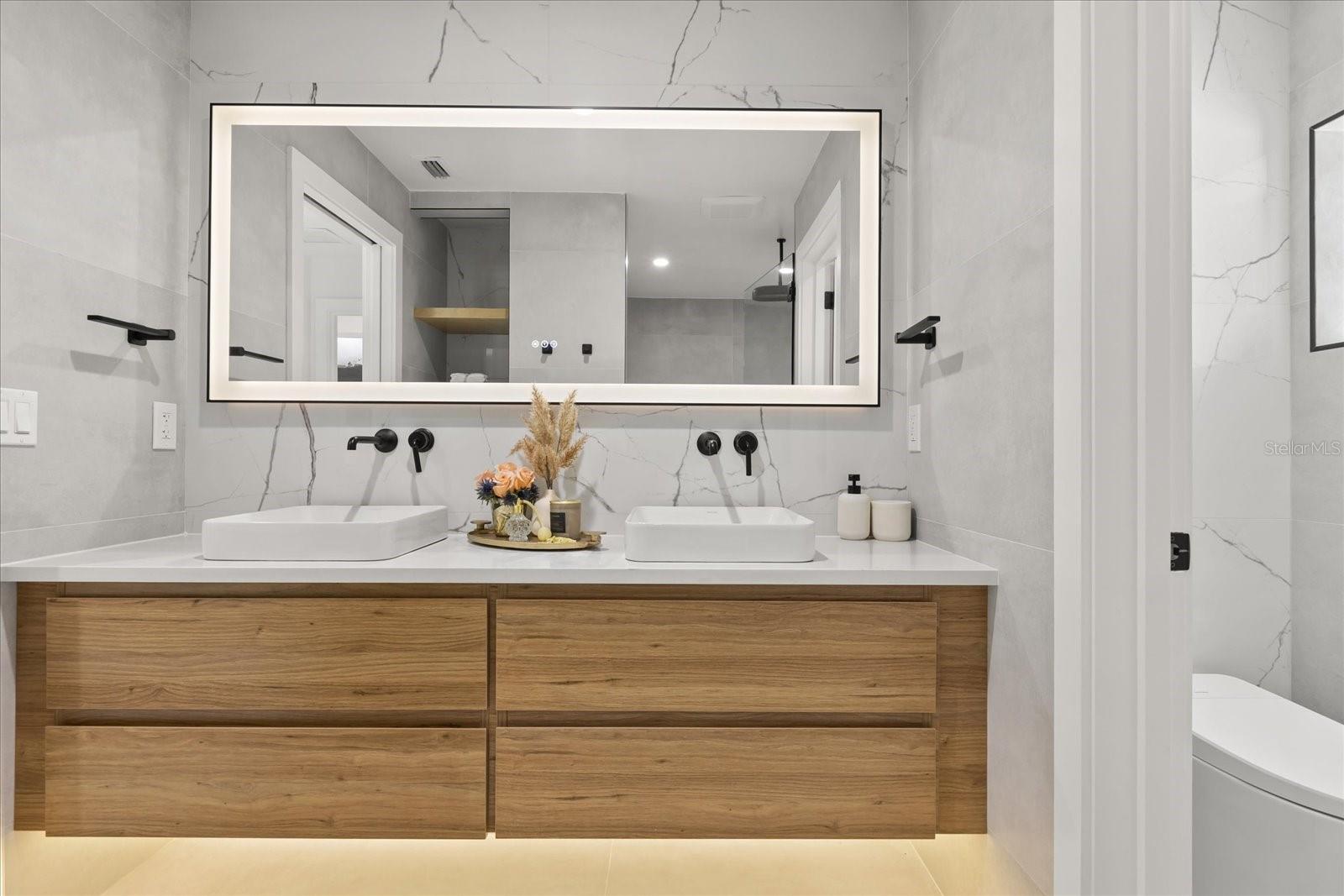LAWTON LAWRENCE SUB - Residential