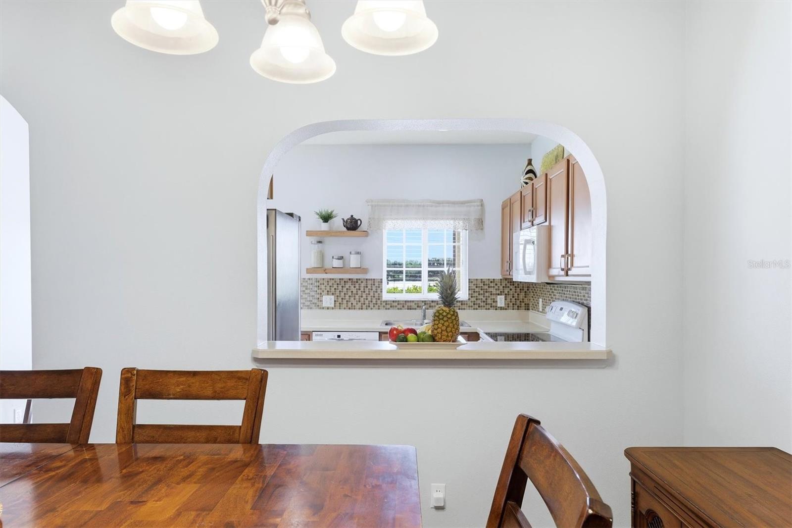 LAKESIDE VILLAGE TOWNHOME - Residential