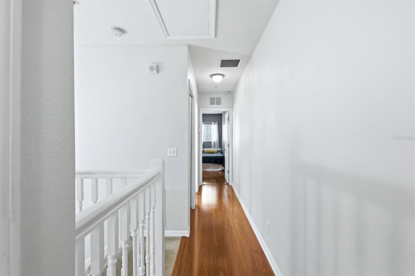 LAKESIDE VILLAGE TOWNHOME - Residential