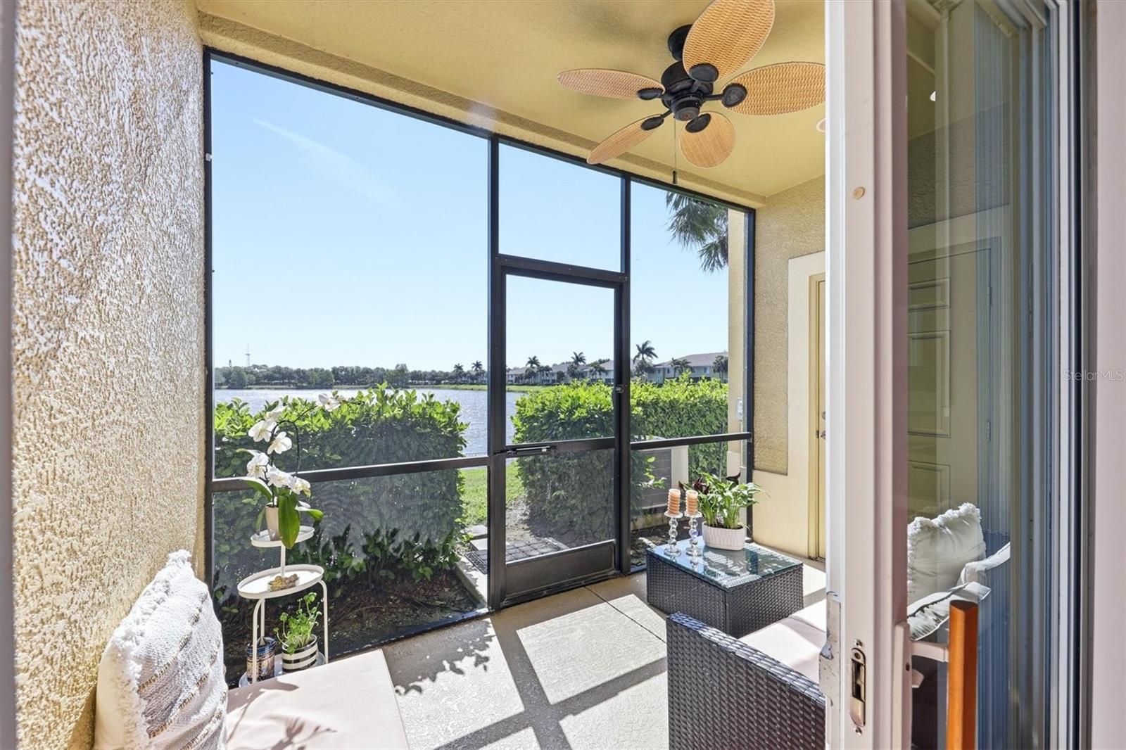 LAKESIDE VILLAGE TOWNHOME - Residential