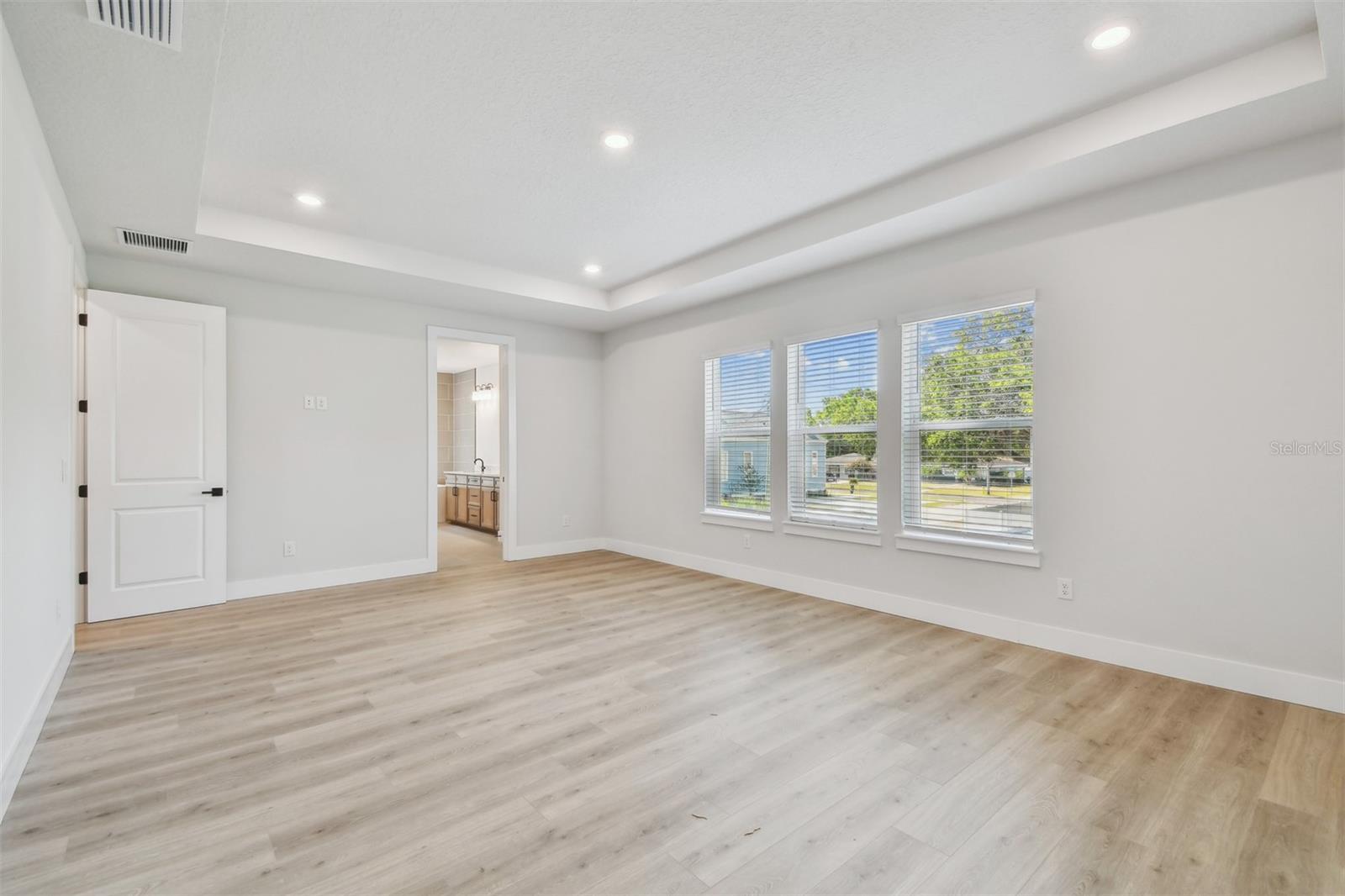 PERSHING PARK - Residential