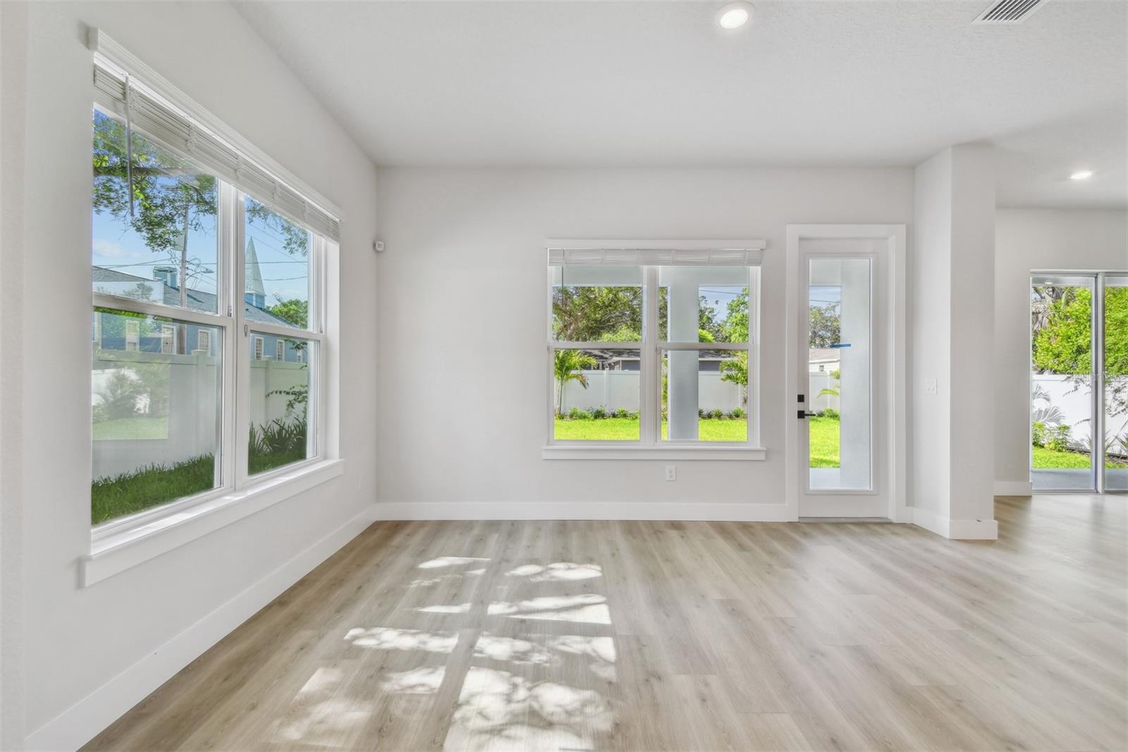 PERSHING PARK - Residential