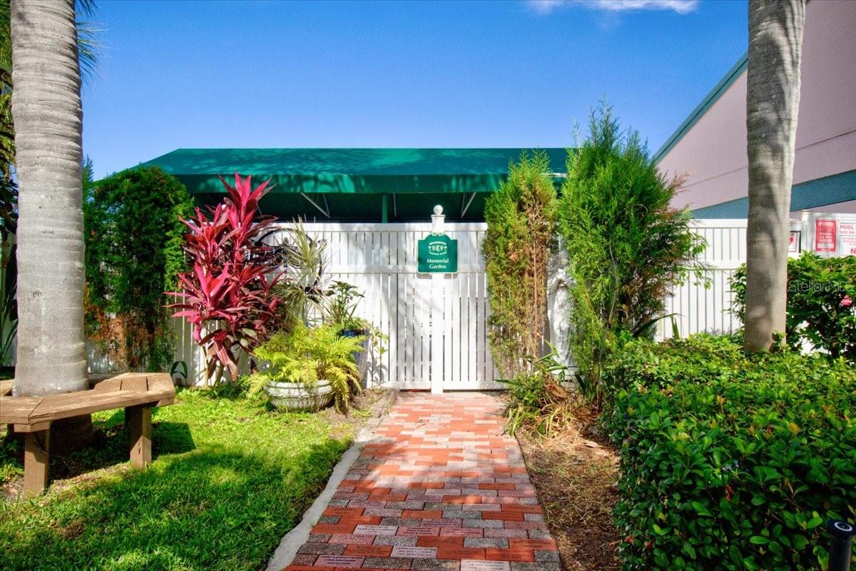 BRADENTON TROPICAL PALMS CO-OP - Residential