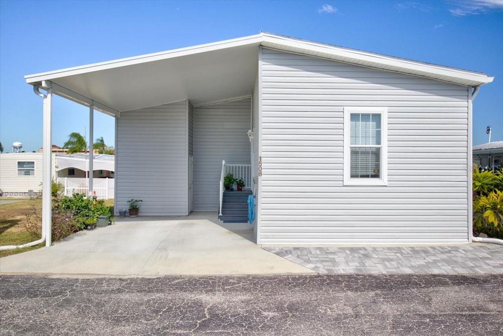 Photo of 1508 24th Avenue Drive W, Bradenton, FL 34205 (MLS # A4671920)