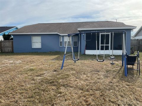 A home in WINTER HAVEN