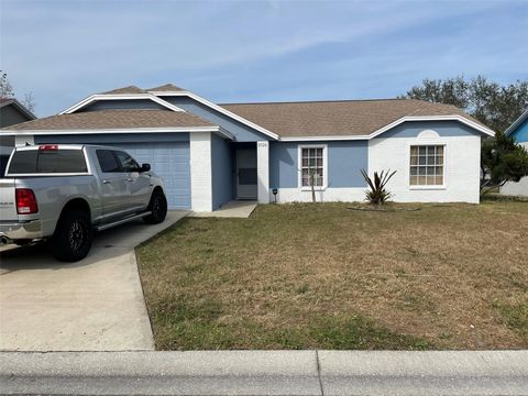 A home in WINTER HAVEN