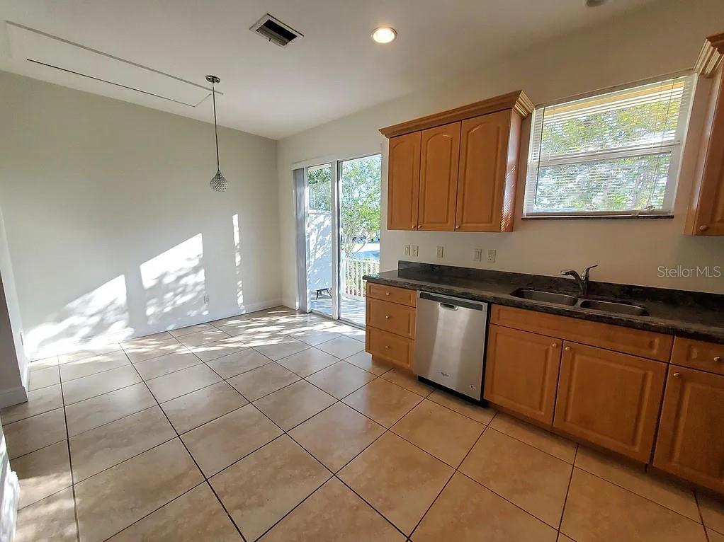 GROVE CITY SHORES - Residential Lease