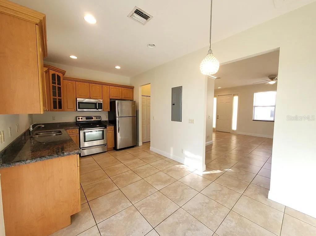 GROVE CITY SHORES - Residential Lease