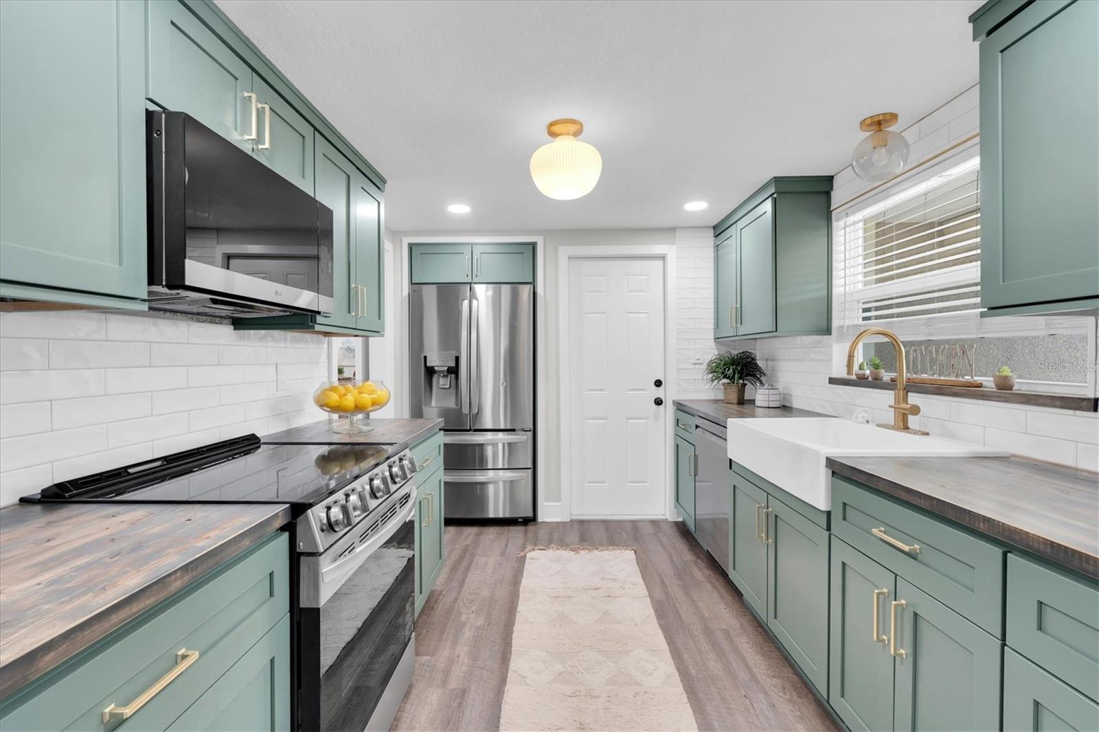 JASMINE LAKES - Residential