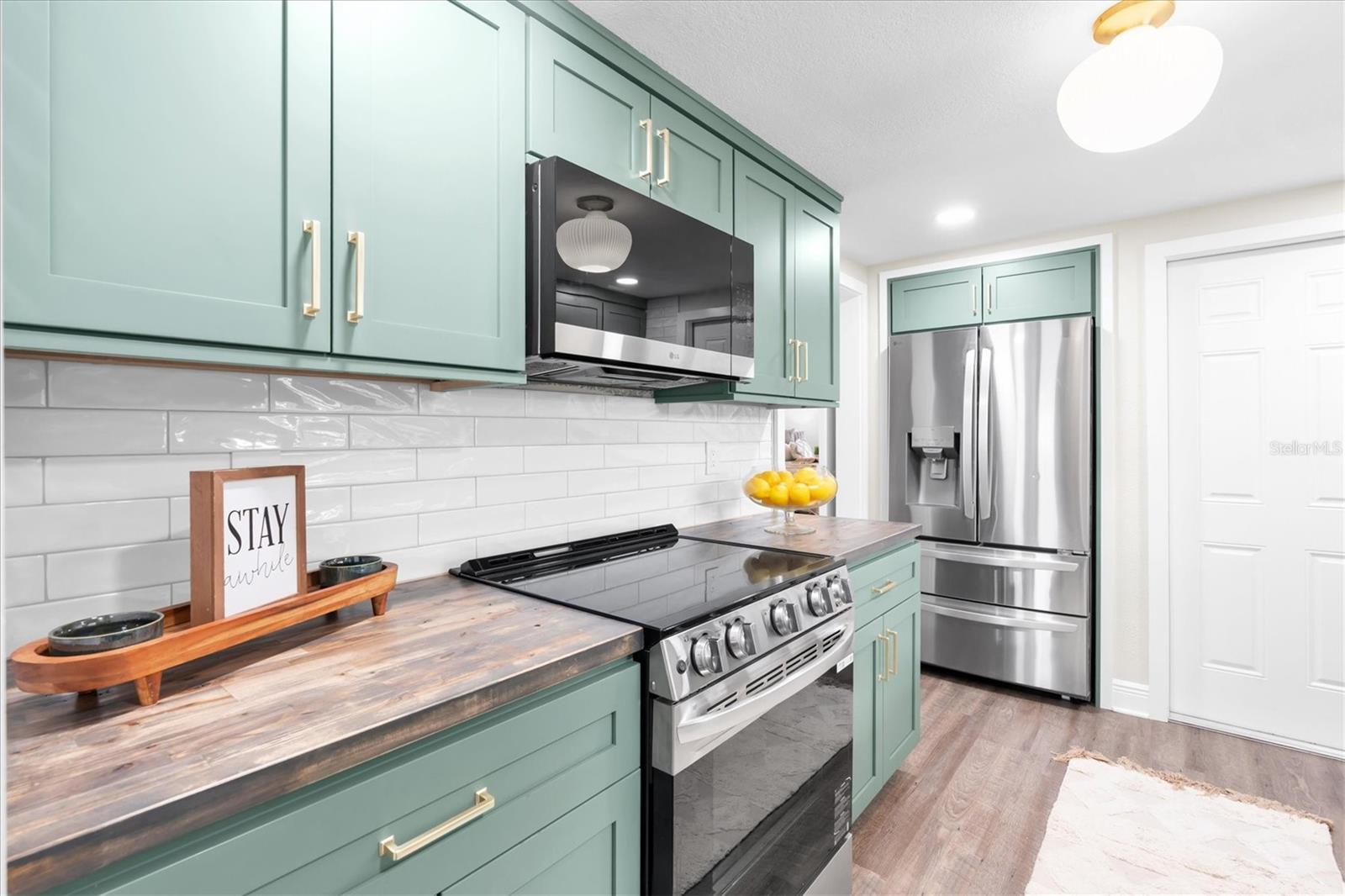 JASMINE LAKES - Residential