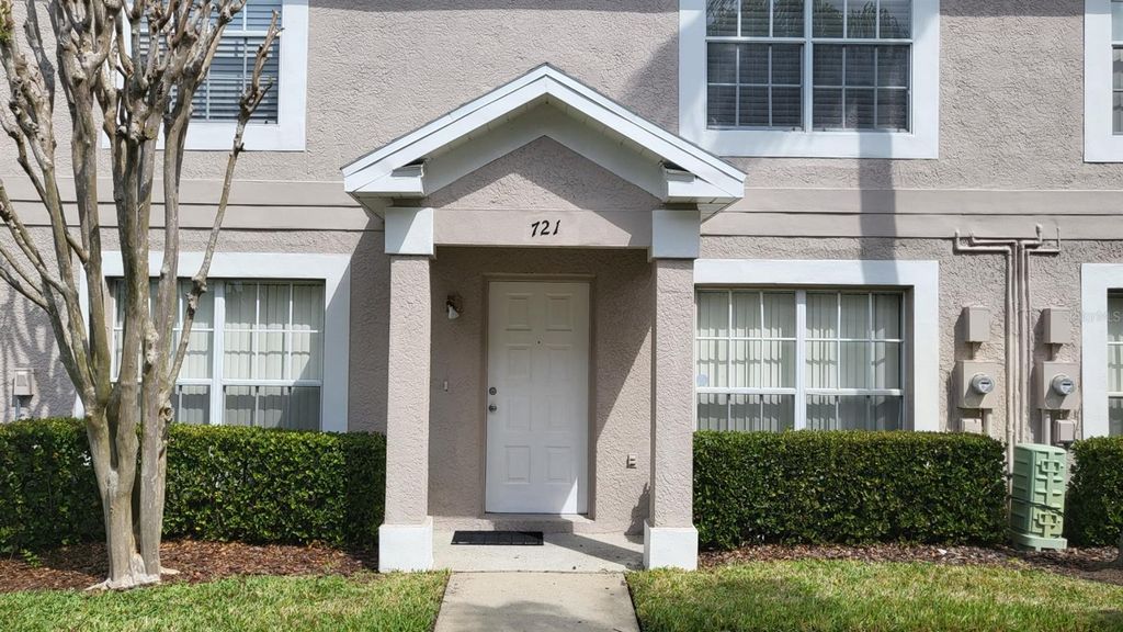 Photo of 721 Kensington Lake Circle, Brandon, FL 33511 (MLS # TB8456533)